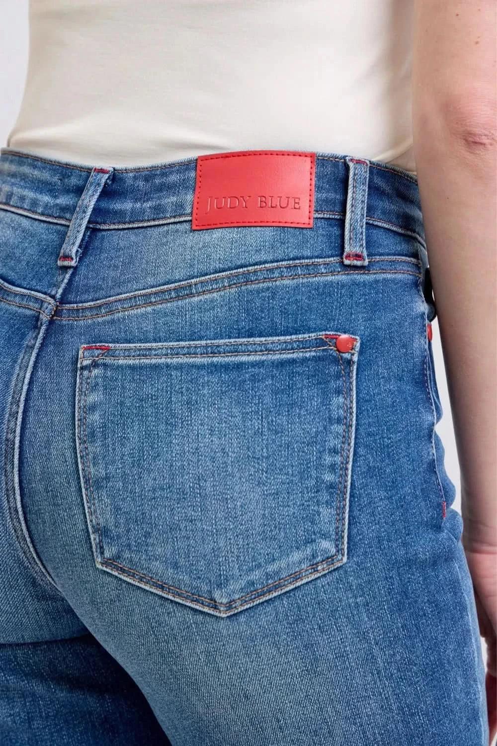 1c712adf-436a-46d2-bbef-0a681e3e1a17-Max