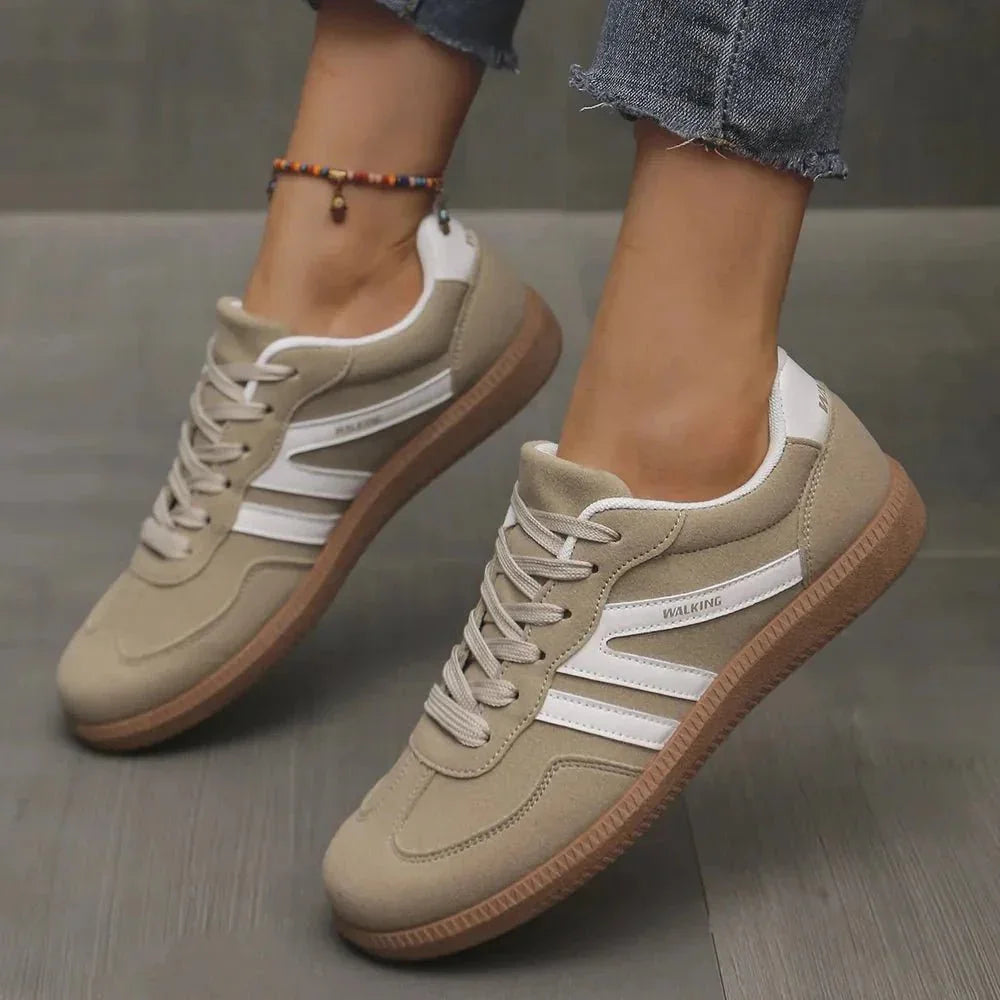 Contrast Lace Up Round Toe Sneakers - VILLA FASHION