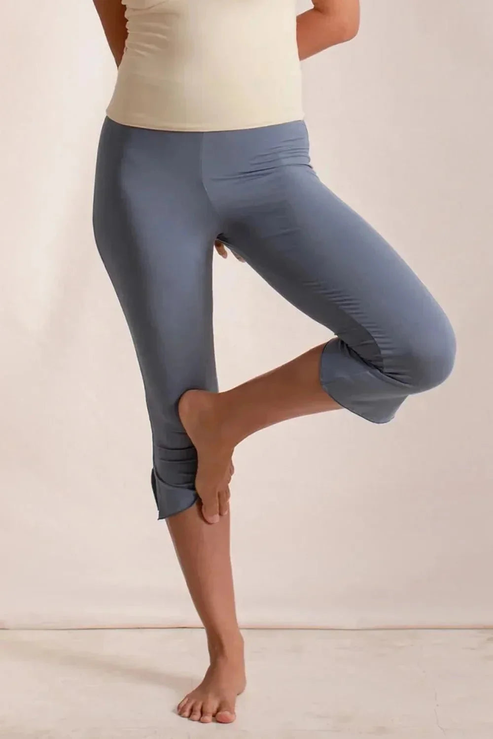 Side Slit Capris Leggings - VILLA FASHION