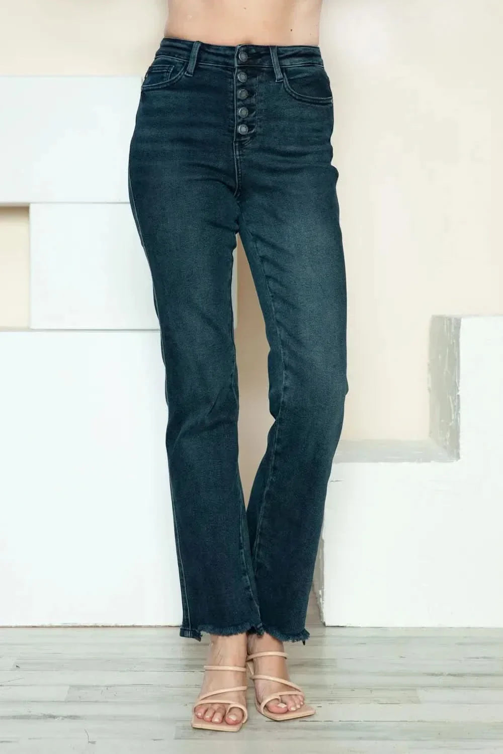 2c6e5590-29ba-4dc8-82af-f0f048f136ea-Max