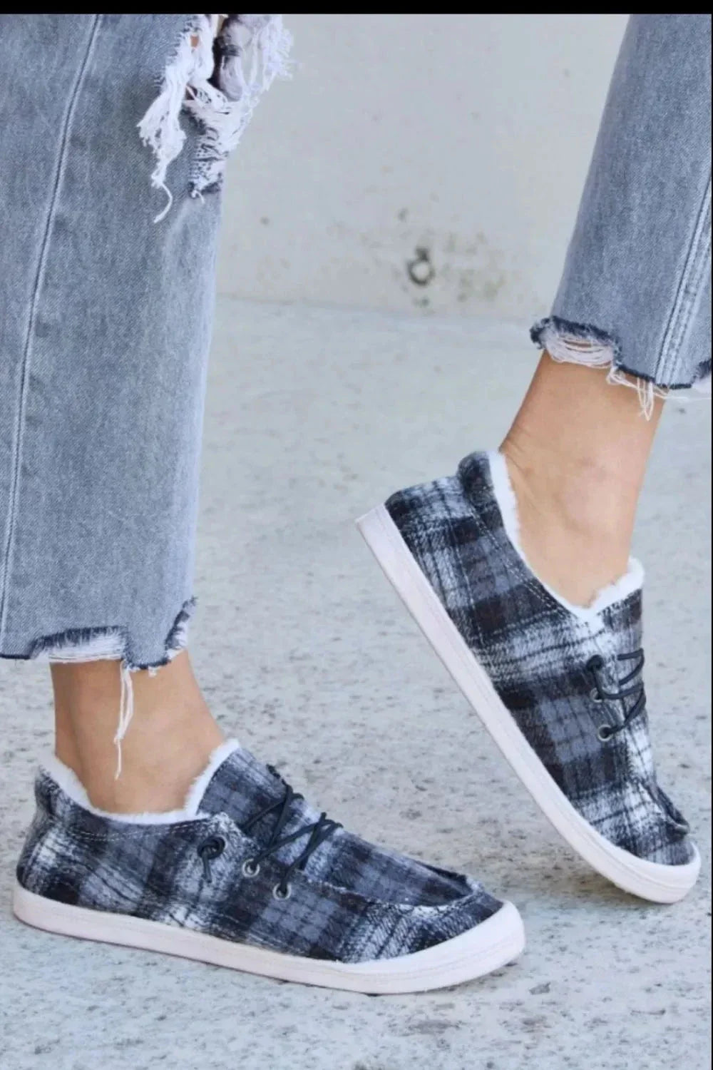 7b9882d1-b904-4ae9-aa04-b13c3305ebb9-Max