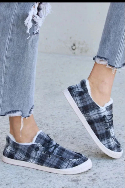 7b9882d1-b904-4ae9-aa04-b13c3305ebb9-Max