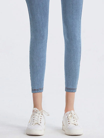 92e74b9b514e4bcdbd419e8adc05052f-Max