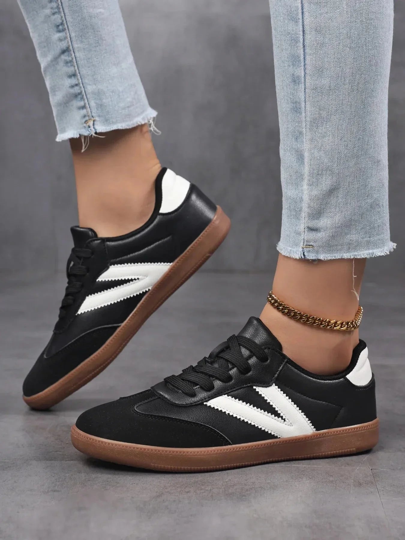 Contrast Round Toe Sneakers - VILLA FASHION