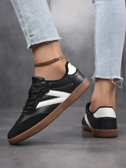 Contrast Round Toe Sneakers - VILLA FASHION