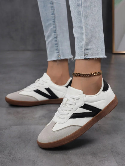 Contrast Round Toe Sneakers - VILLA FASHION