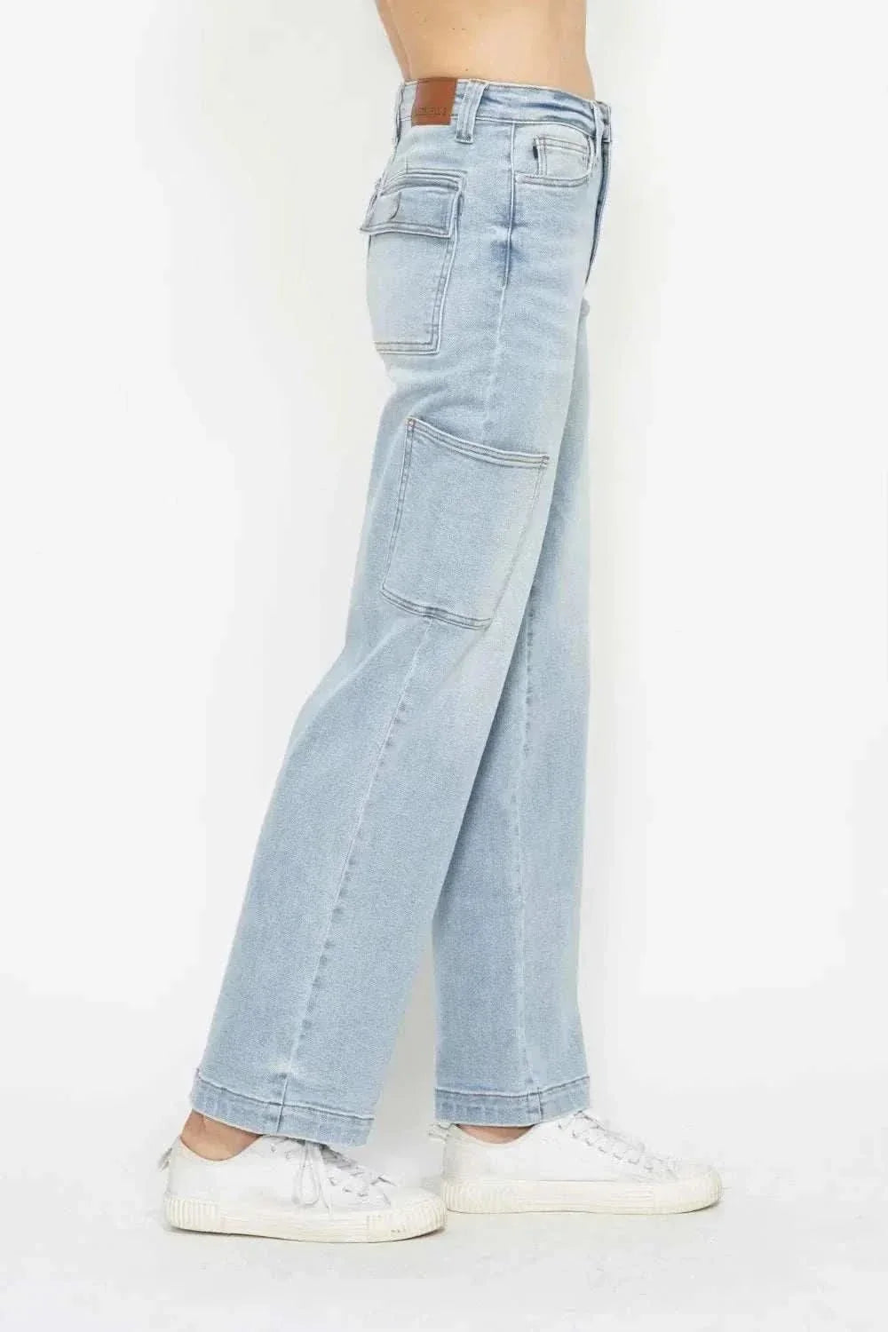 f6a086f2-706c-44b1-8213-f6c2b52cb83c-Max