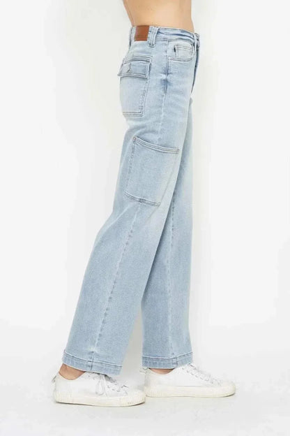 f6a086f2-706c-44b1-8213-f6c2b52cb83c-Max