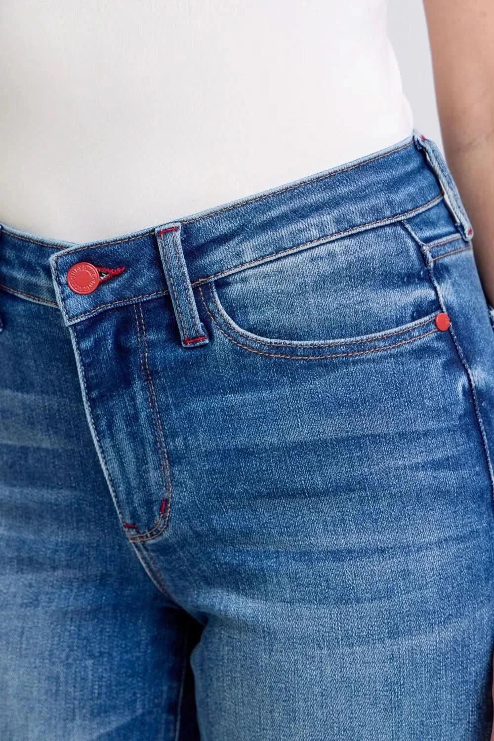 ff631a57-a577-4c0c-9fcc-48d3c1d4f589-Max