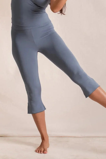 Side Slit Capris Leggings - VILLA FASHION